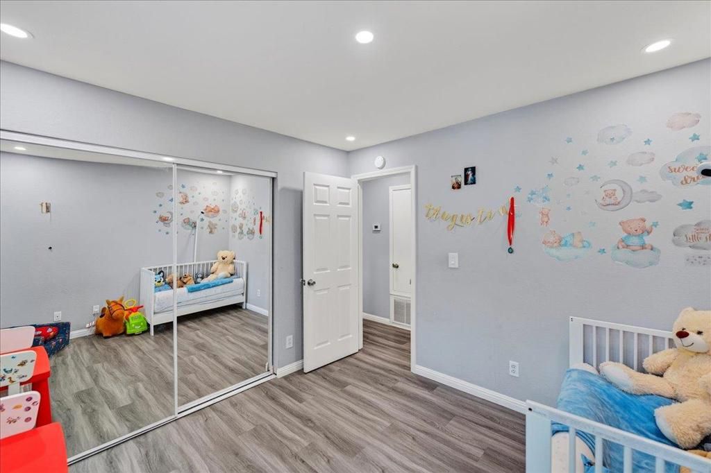 Image 12 of property listing at 5696 MAKATI Circle D, San Jose, CA 95123