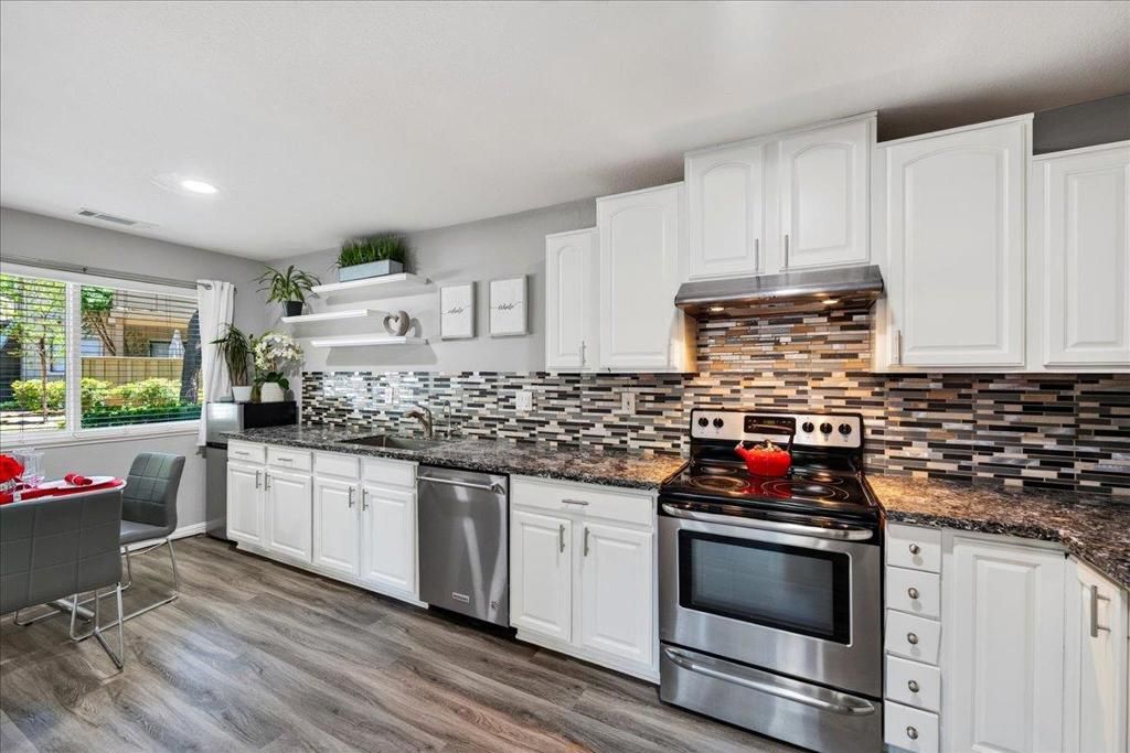Image 2 of property listing at 5696 MAKATI Circle D, San Jose, CA 95123