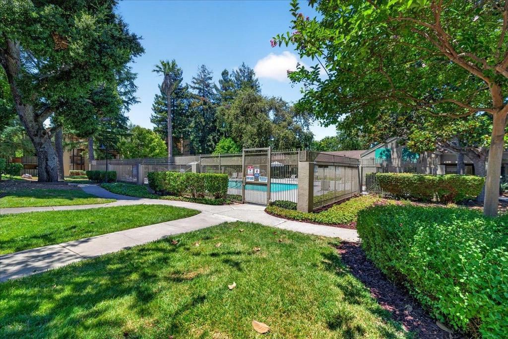 Image 23 of property listing at 5696 MAKATI Circle D, San Jose, CA 95123