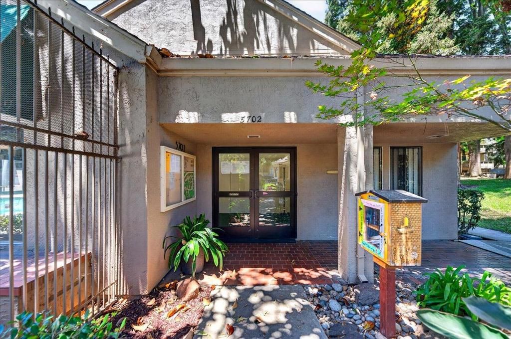Image 24 of property listing at 5696 MAKATI Circle D, San Jose, CA 95123