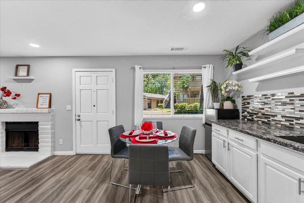 Image 4 of property listing at 5696 MAKATI Circle D, San Jose, CA 95123