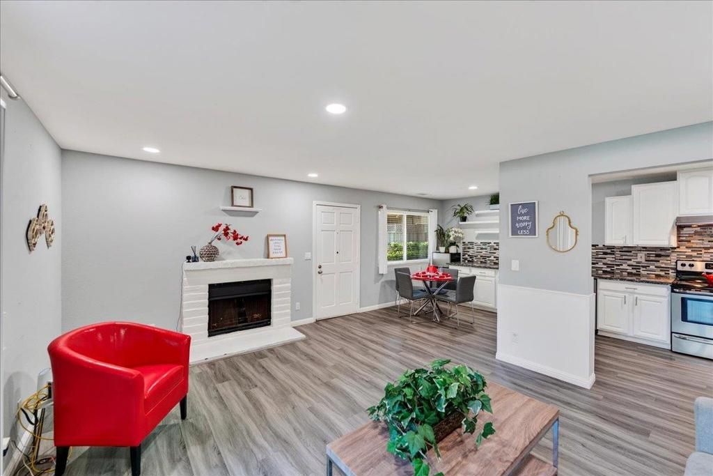 Image 7 of property listing at 5696 MAKATI Circle D, San Jose, CA 95123