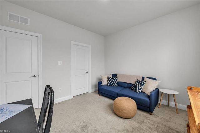 1515 Waltham LN, Newport News, VA 23608