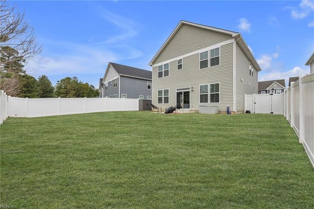 1515 Waltham LN, Newport News, VA 23608