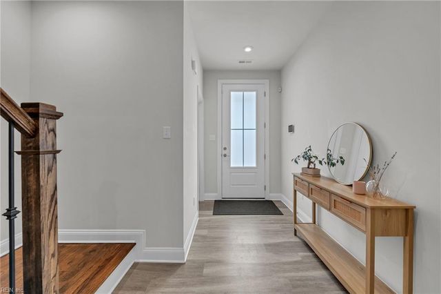 1515 Waltham LN, Newport News, VA 23608