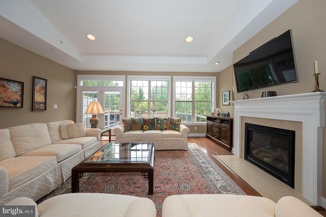 30 MEADOW VIEW LN, Malvern, PA 19355