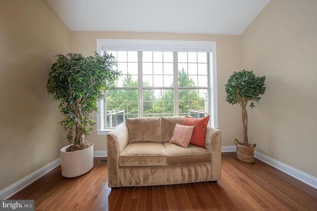 30 MEADOW VIEW LN, Malvern, PA 19355