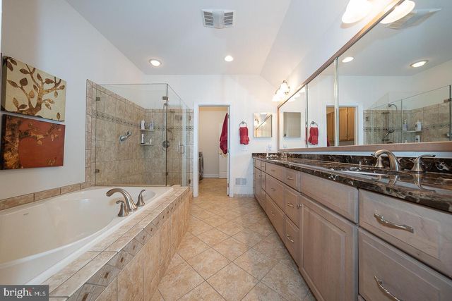 30 MEADOW VIEW LN, Malvern, PA 19355