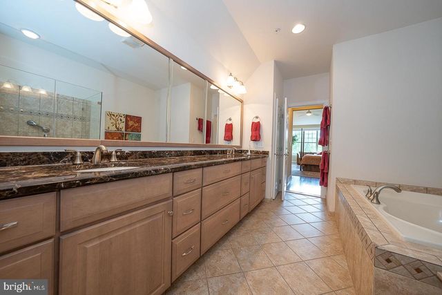 30 MEADOW VIEW LN, Malvern, PA 19355