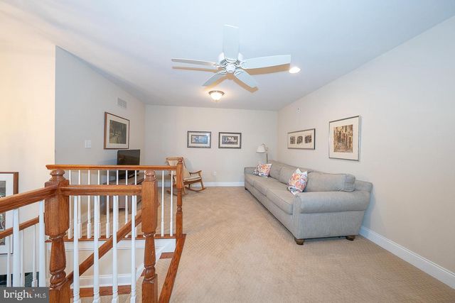 30 MEADOW VIEW LN, Malvern, PA 19355
