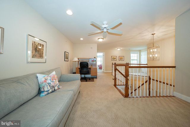 30 MEADOW VIEW LN, Malvern, PA 19355