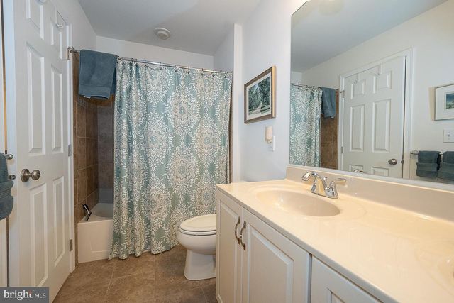 30 MEADOW VIEW LN, Malvern, PA 19355