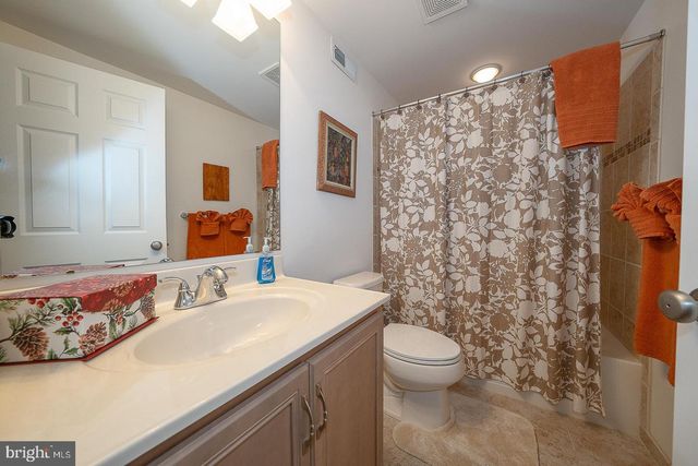 30 MEADOW VIEW LN, Malvern, PA 19355
