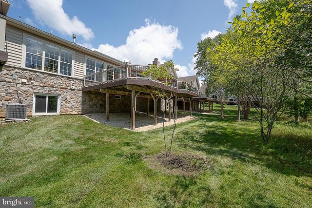 30 MEADOW VIEW LN, Malvern, PA 19355