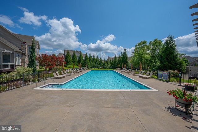 30 MEADOW VIEW LN, Malvern, PA 19355