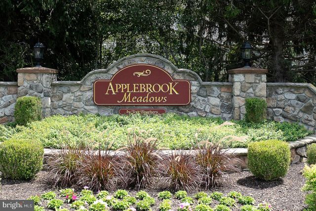 30 MEADOW VIEW LN, Malvern, PA 19355