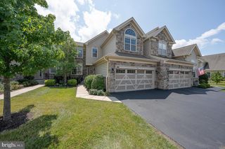 30 MEADOW VIEW LN, Malvern, PA 19355