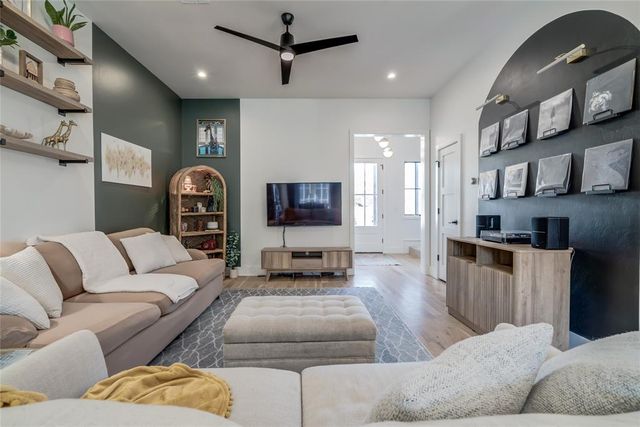 1052 SW 16th Street, Oklahoma City, OK 73108