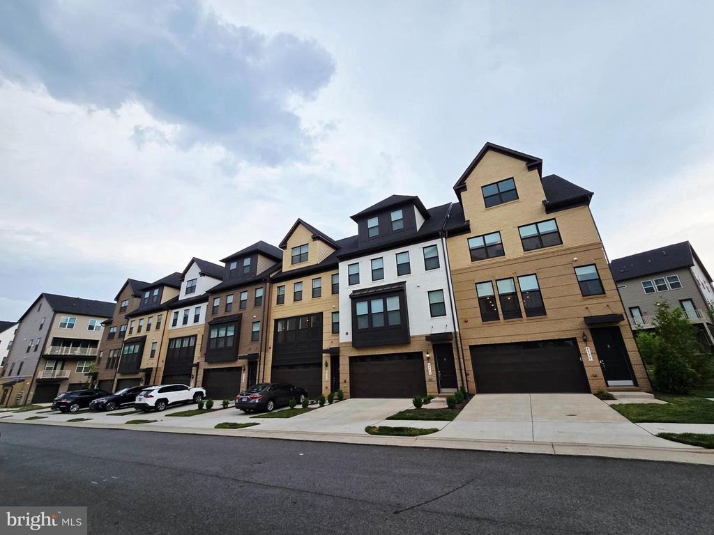 4975 LONGMIRE WAY, Chantilly, VA 20151