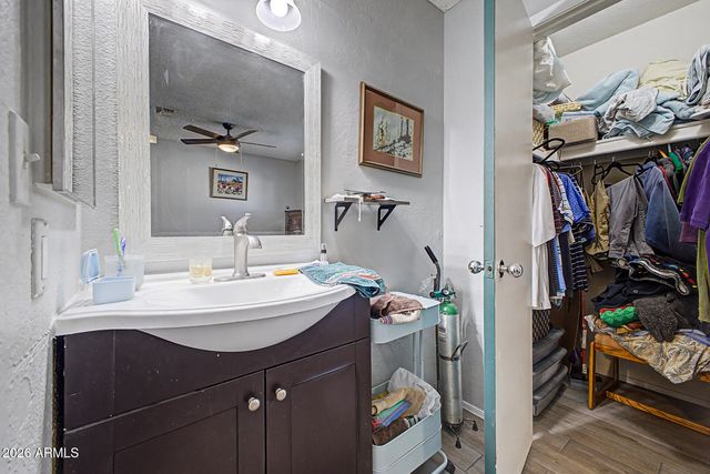 5142 W JOAN DE ARC Avenue, Glendale, AZ 85304