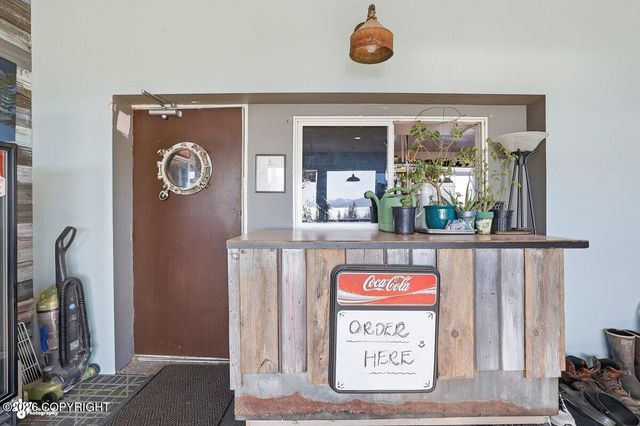 725 Sterling Highway, Homer, AK 99603