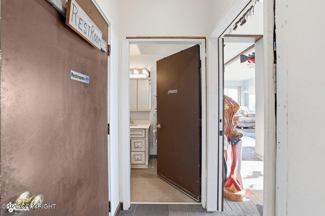 725 Sterling Highway, Homer, AK 99603