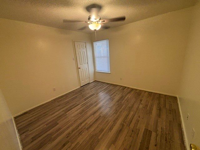 8728 Elbe Trail, Fort Worth, TX 76118