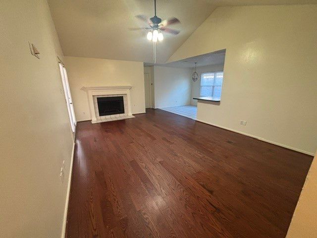 8728 Elbe Trail, Fort Worth, TX 76118