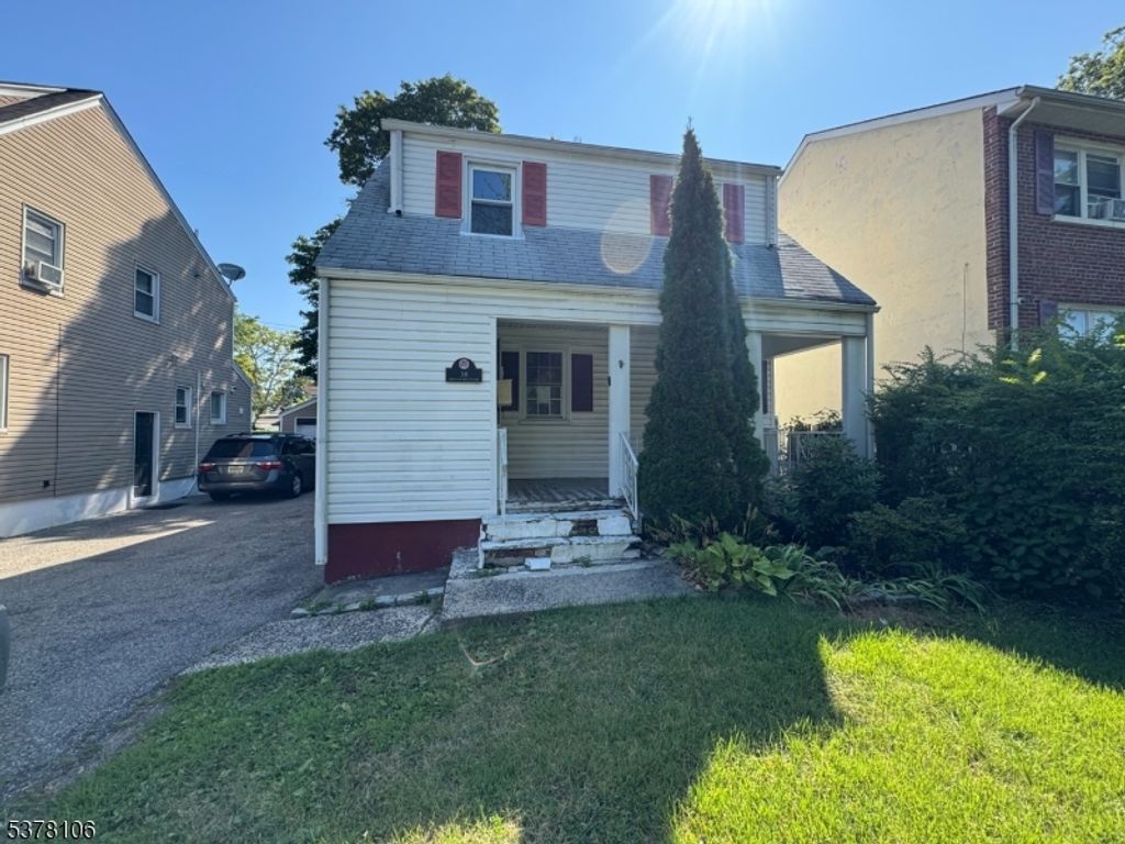 38 Hoffman Blvd, East Orange City, NJ 07017