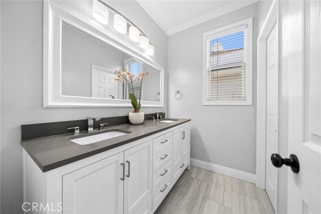 6 Coffeeberry Court, Laguna Hills, CA 92679