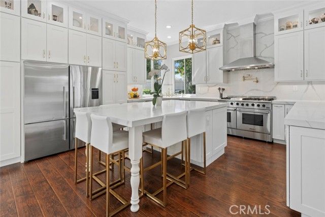 6 Coffeeberry Court, Laguna Hills, CA 92679