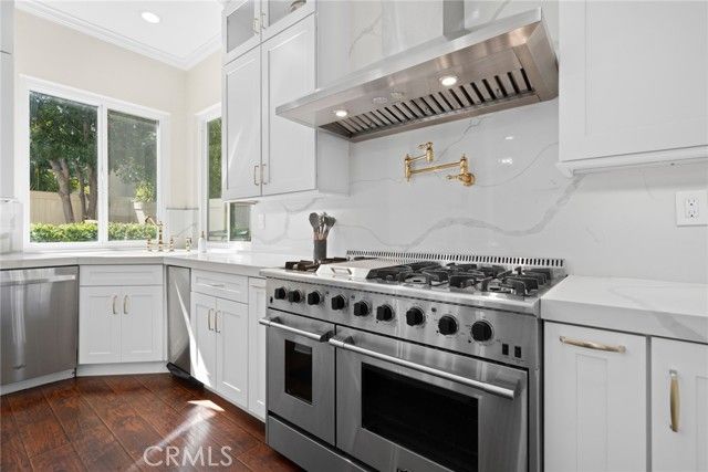 6 Coffeeberry Court, Laguna Hills, CA 92679