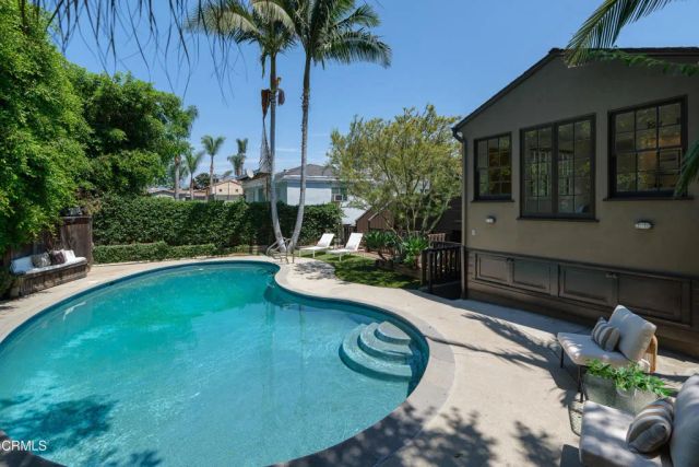2377 W Silver Lake Drive, Los Angeles, CA 90039