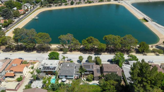 2377 W Silver Lake Drive, Los Angeles, CA 90039