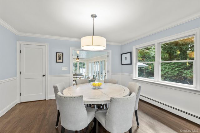 22 Woodfield Road, Stony Brook, NY 11790