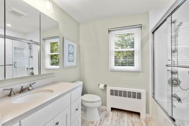 22 Woodfield Road, Stony Brook, NY 11790