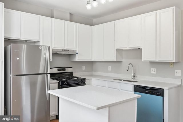 45526 LAKE HAVEN TER, Sterling, VA 20165