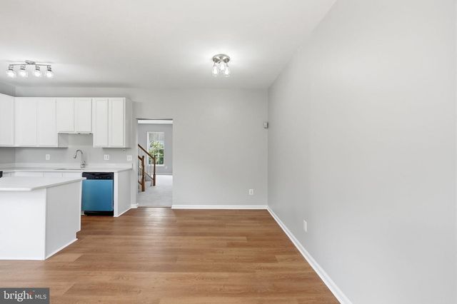 45526 LAKE HAVEN TER, Sterling, VA 20165