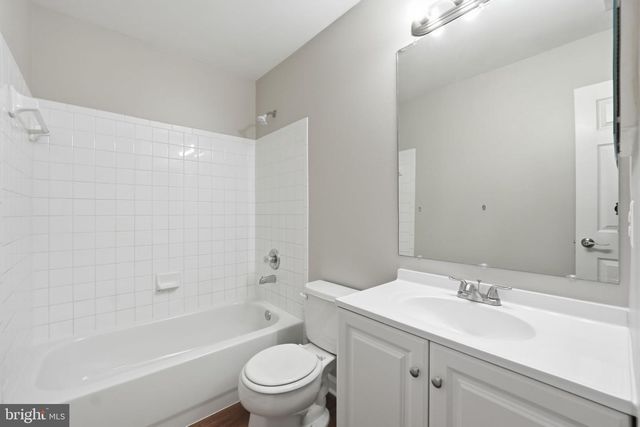 45526 LAKE HAVEN TER, Sterling, VA 20165