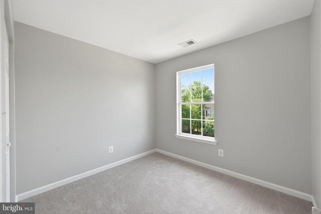 45526 LAKE HAVEN TER, Sterling, VA 20165