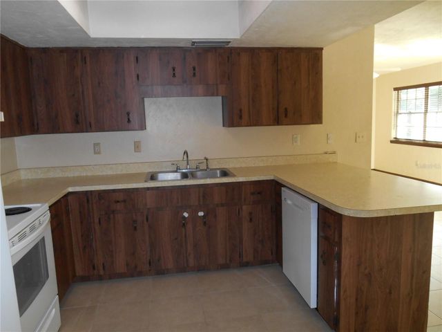 1564 S MONTGOMERY STREET, Deland, FL 32720