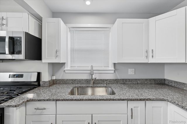 3024 Wolcott Street, Ferndale, MI 48220