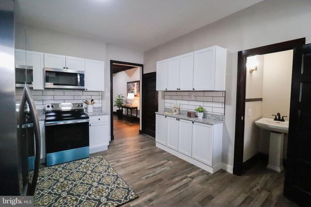 1708 STATE ST, Harrisburg, PA 17103