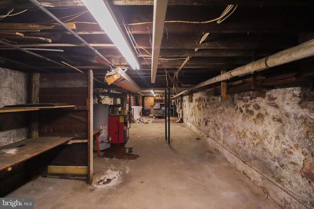 1708 STATE ST, Harrisburg, PA 17103