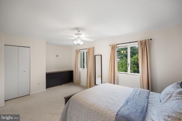 6 SUGARLAND SQUARE CT, Sterling, VA 20164