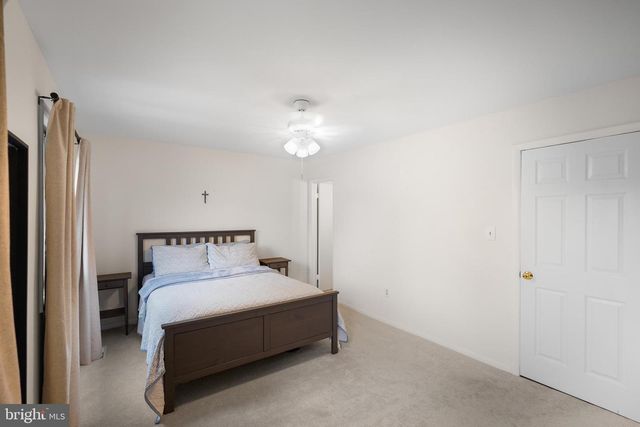 6 SUGARLAND SQUARE CT, Sterling, VA 20164