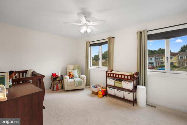 6 SUGARLAND SQUARE CT, Sterling, VA 20164