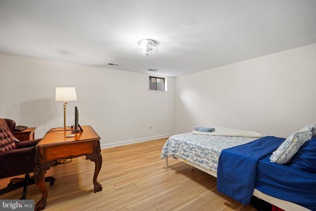 6 SUGARLAND SQUARE CT, Sterling, VA 20164