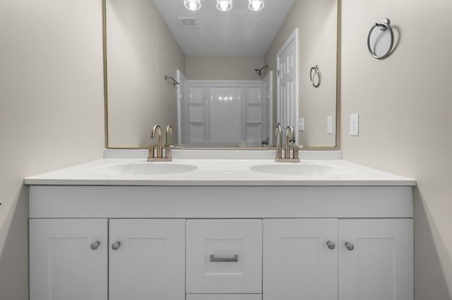 106 Alexander Blvd, Clarksville, TN 37040