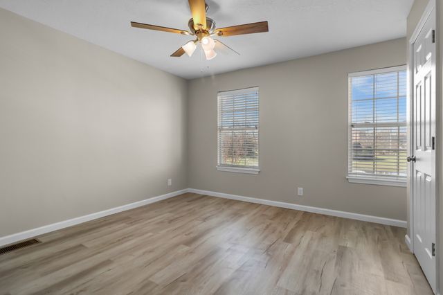 106 Alexander Blvd, Clarksville, TN 37040